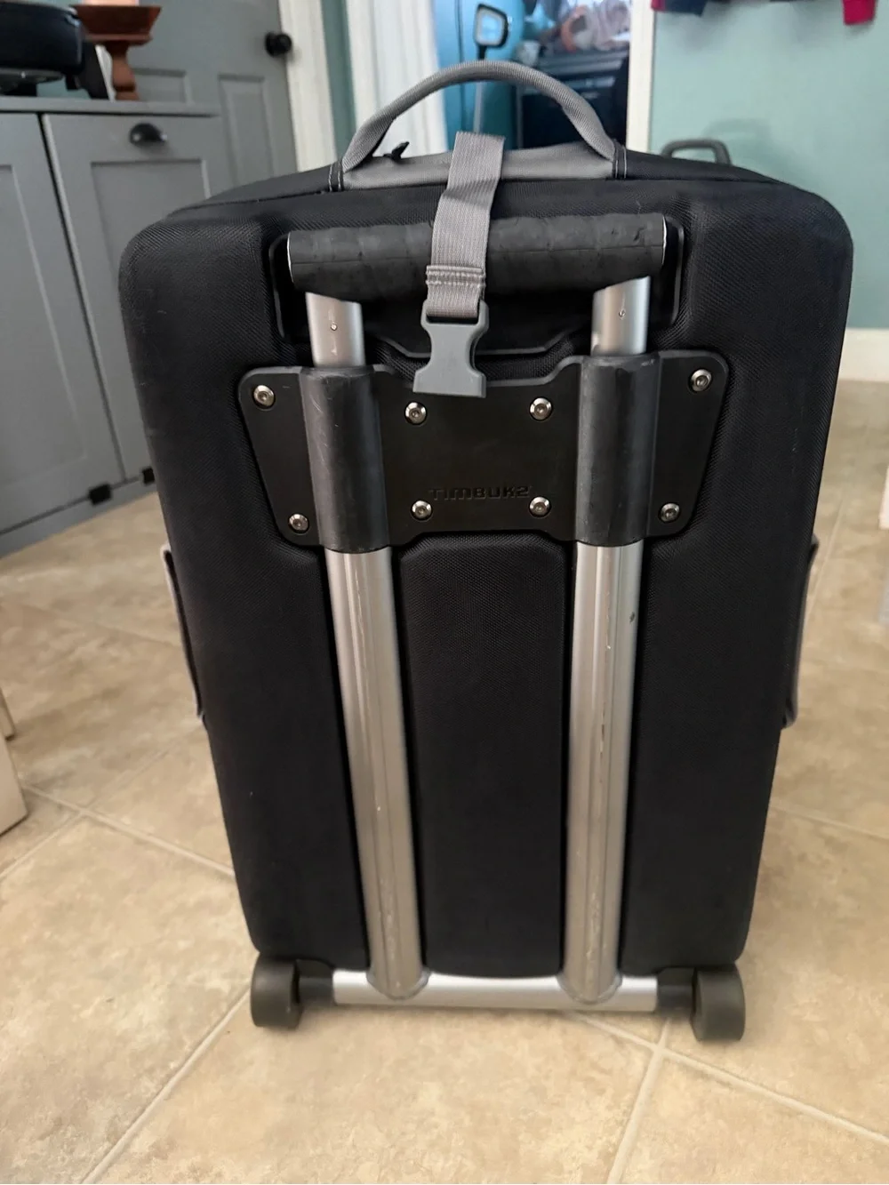 Timbuk2 Copilot Luggage Roller 2-Wheel Rolling Suitcase Carry On Black Grey